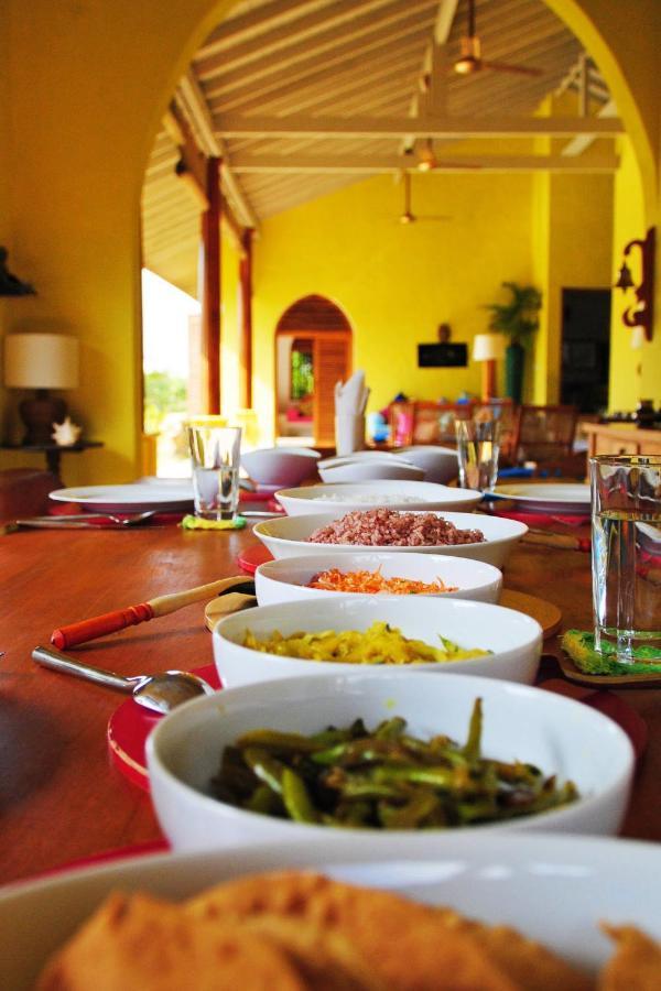 Khomba Beach House Alankuda Luaran gambar